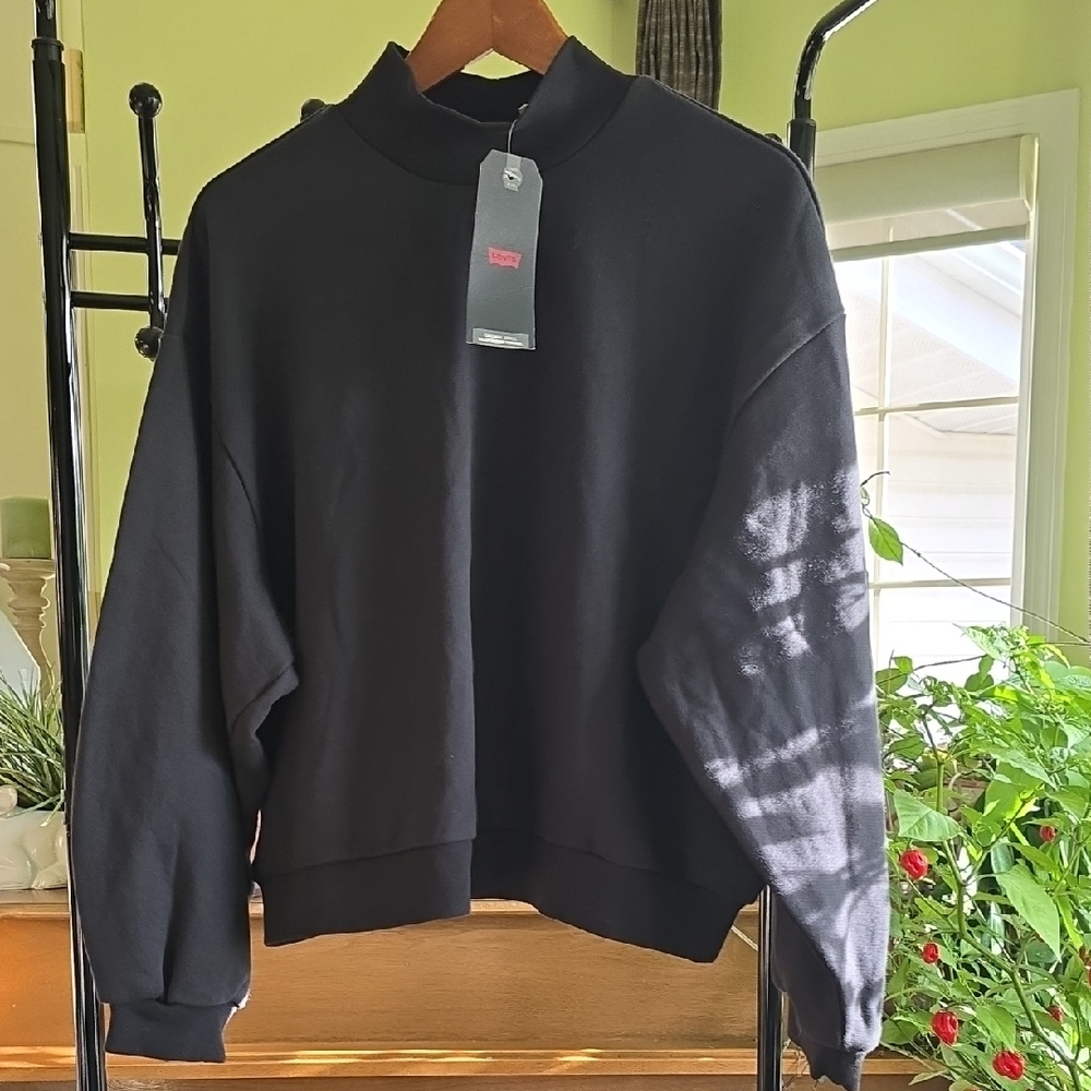 Levi's Women's Black Crewneck Sweater